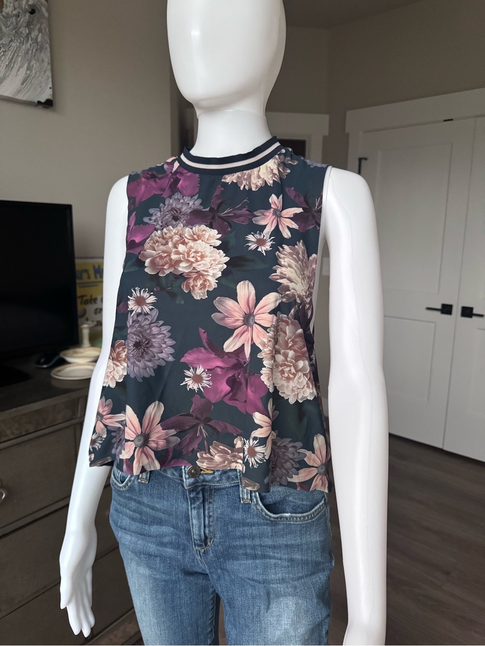 Sweaty Betty Floral High Neck Crop Workout Tank Top Ribbed Stripe Muscle size 4